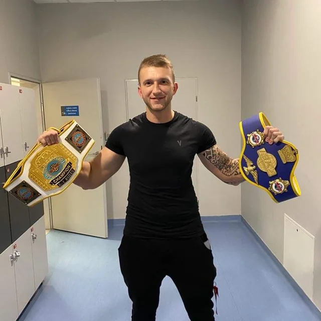 Łukasz Czerwiński ze sportowcami